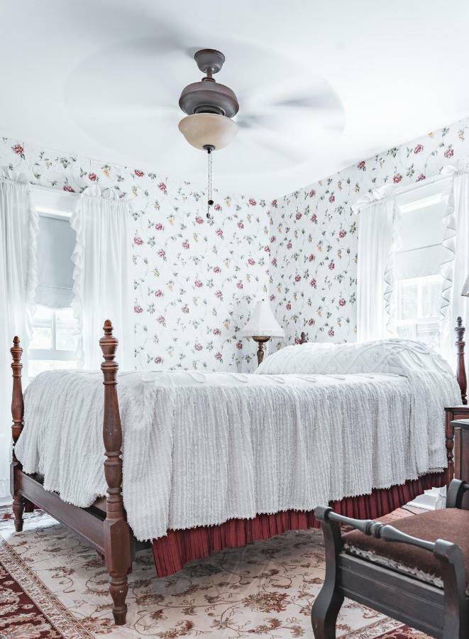 Black Mountain Inn Екстер'єр фото